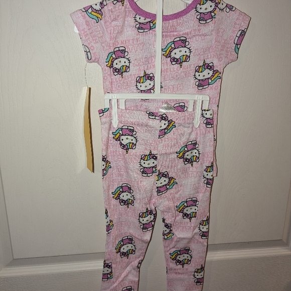 NWT Hello Kitty Pink Kids Pajamas 18m - Picture 3 of 3